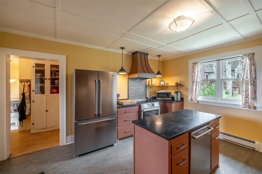 921 Monroe Avenue Helena MT 59601