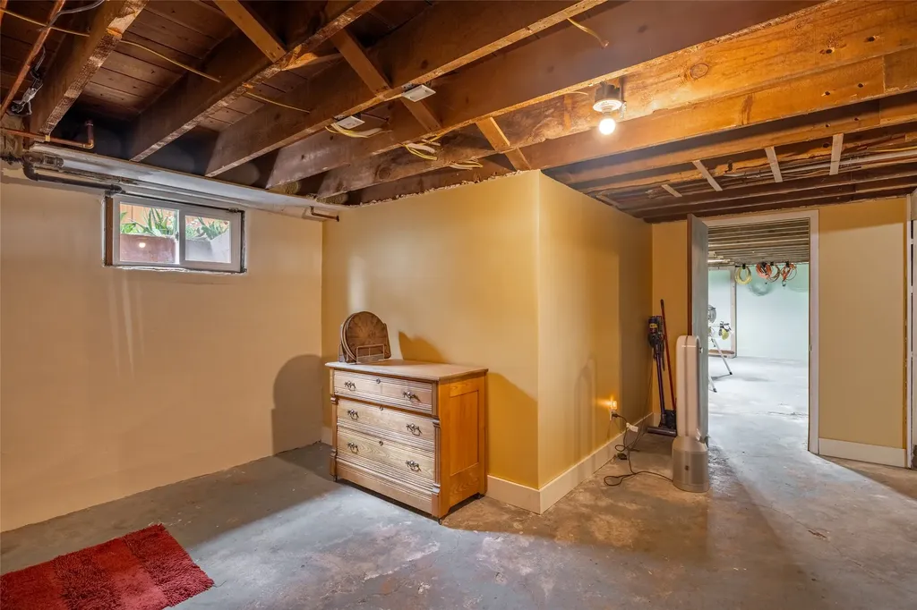 921 Monroe Avenue Helena MT 59601