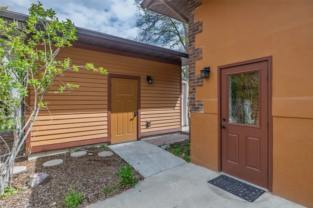 921 Monroe Avenue Helena MT 59601