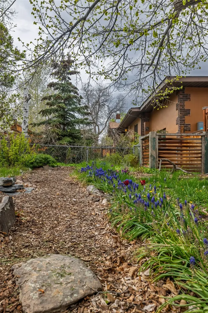 921 Monroe Avenue Helena MT 59601