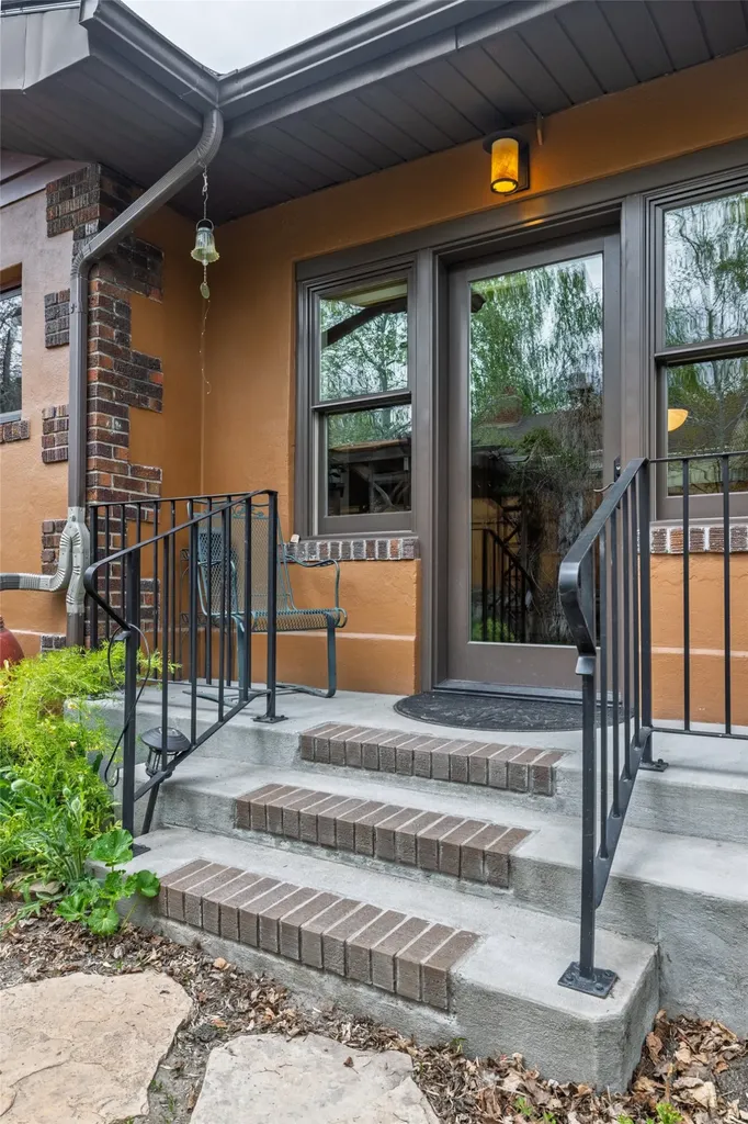 921 Monroe Avenue Helena MT 59601