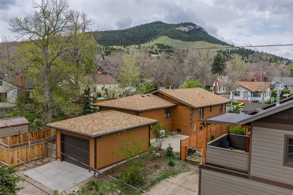921 Monroe Avenue Helena MT 59601