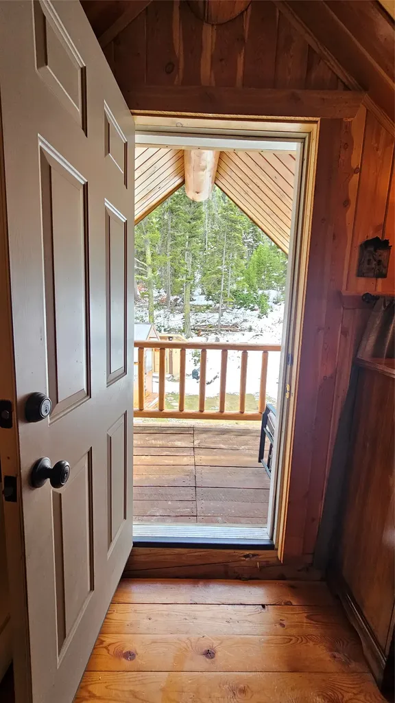 11289 Stemple Pass Road Lincoln MT 59639