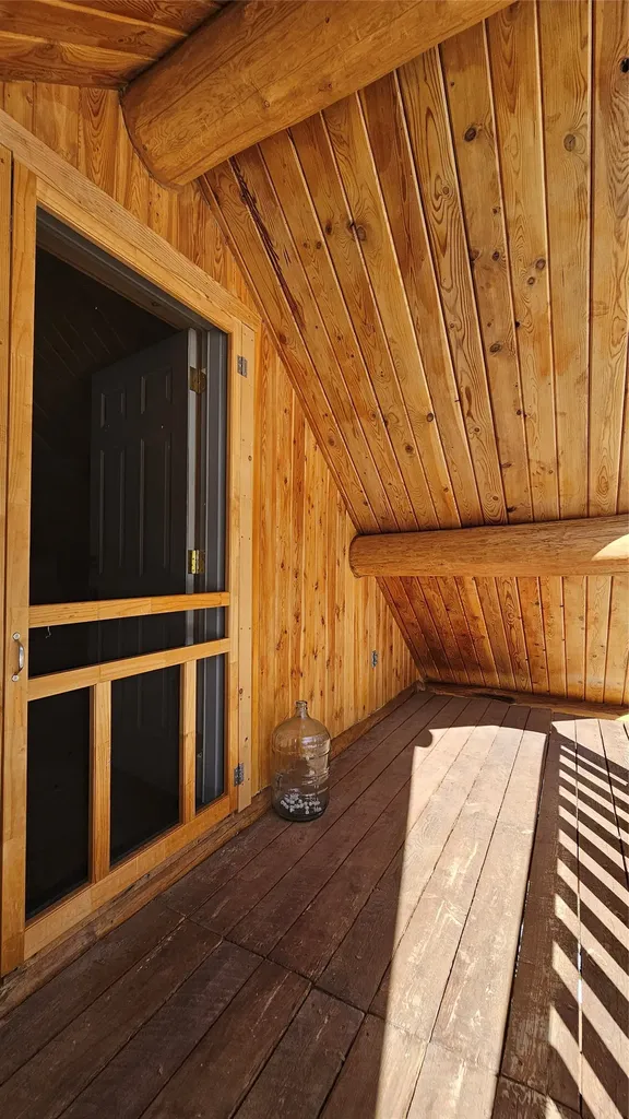 11289 Stemple Pass Road Lincoln MT 59639