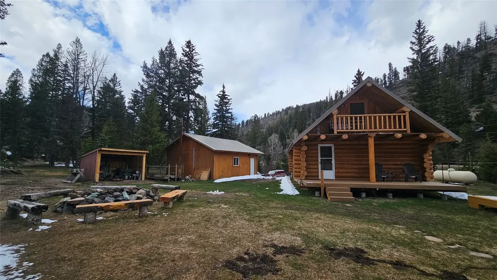 11289 Stemple Pass Road Lincoln MT 59639