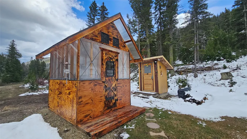 11289 Stemple Pass Road Lincoln MT 59639