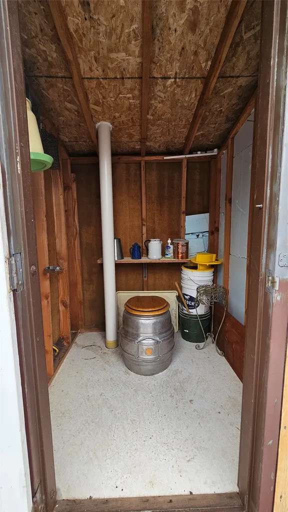 11289 Stemple Pass Road Lincoln MT 59639