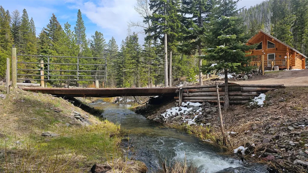 11289 Stemple Pass Road Lincoln MT 59639