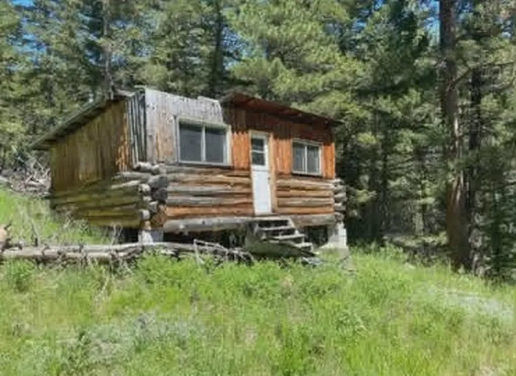 37 Outer Loop Road Cascade MT 59421