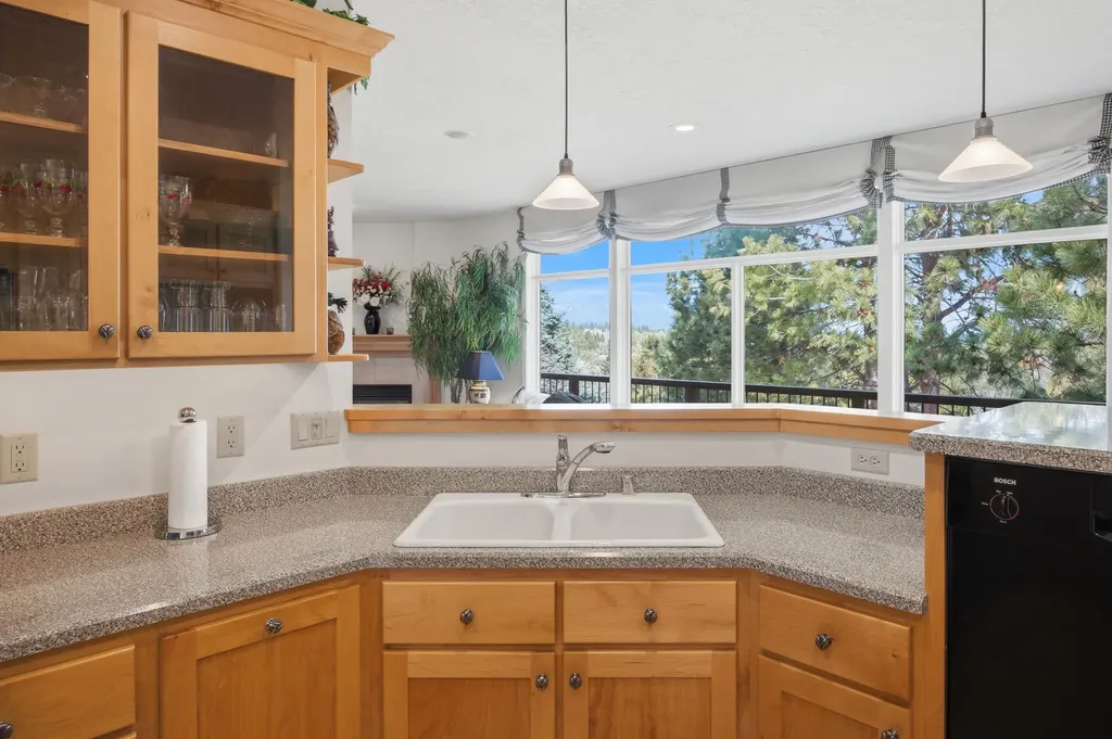 328 Westhills Way Hamilton MT 59840
