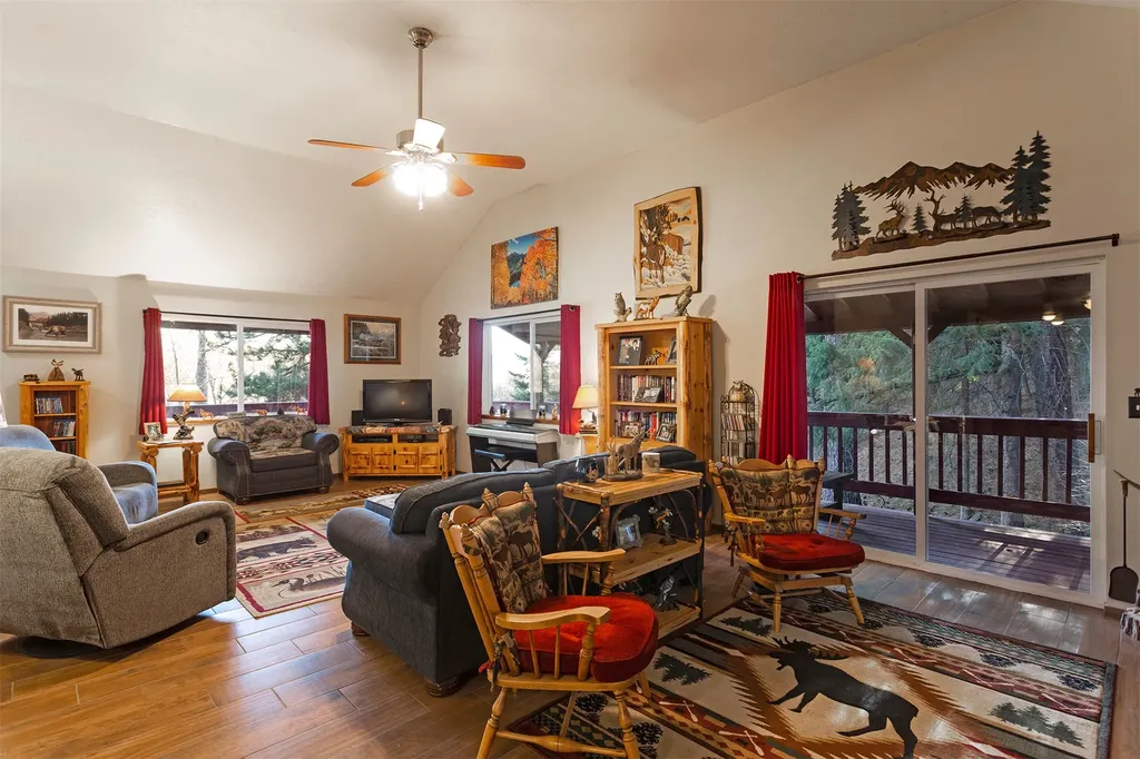499 Bunkhouse Road Darby MT 59829