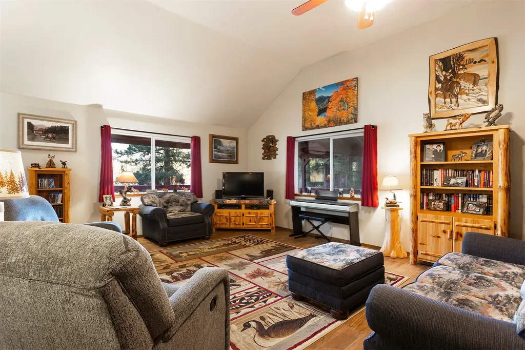 499 Bunkhouse Road Darby MT 59829