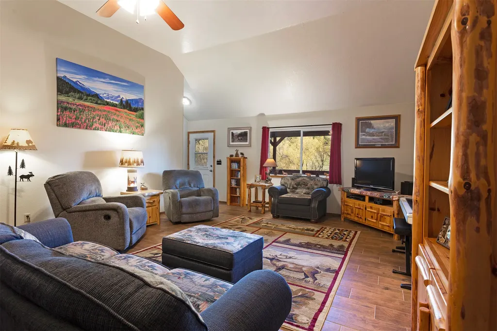 499 Bunkhouse Road Darby MT 59829
