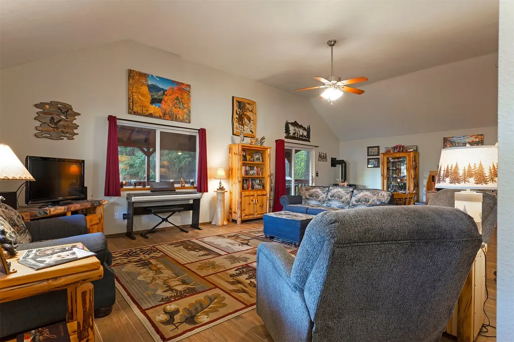 499 Bunkhouse Road Darby MT 59829