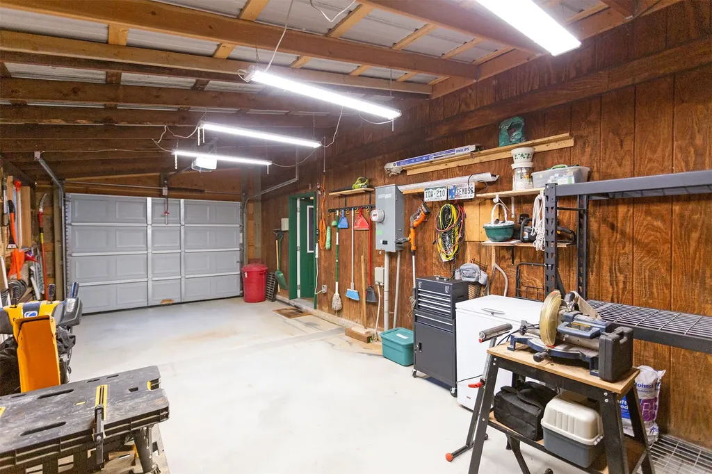 499 Bunkhouse Road Darby MT 59829