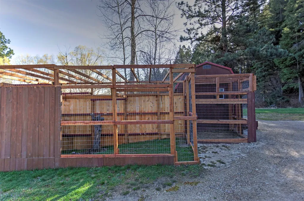 499 Bunkhouse Road Darby MT 59829