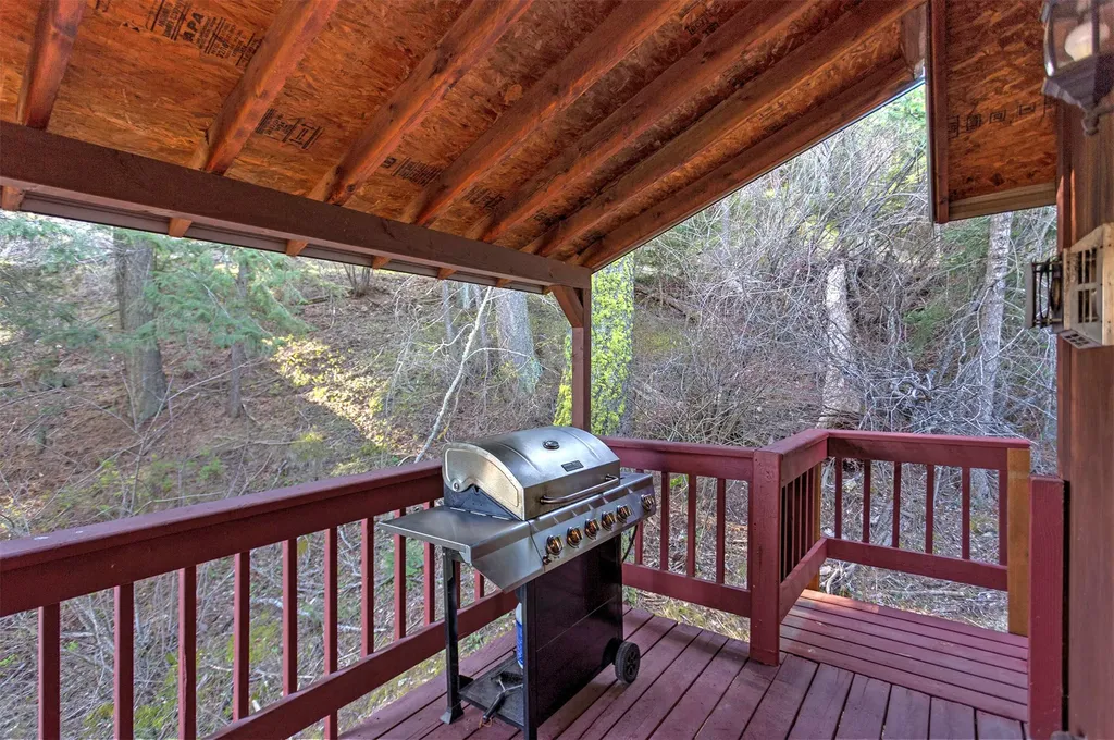 499 Bunkhouse Road Darby MT 59829