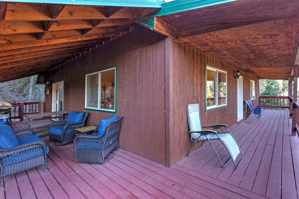 499 Bunkhouse Road Darby MT 59829