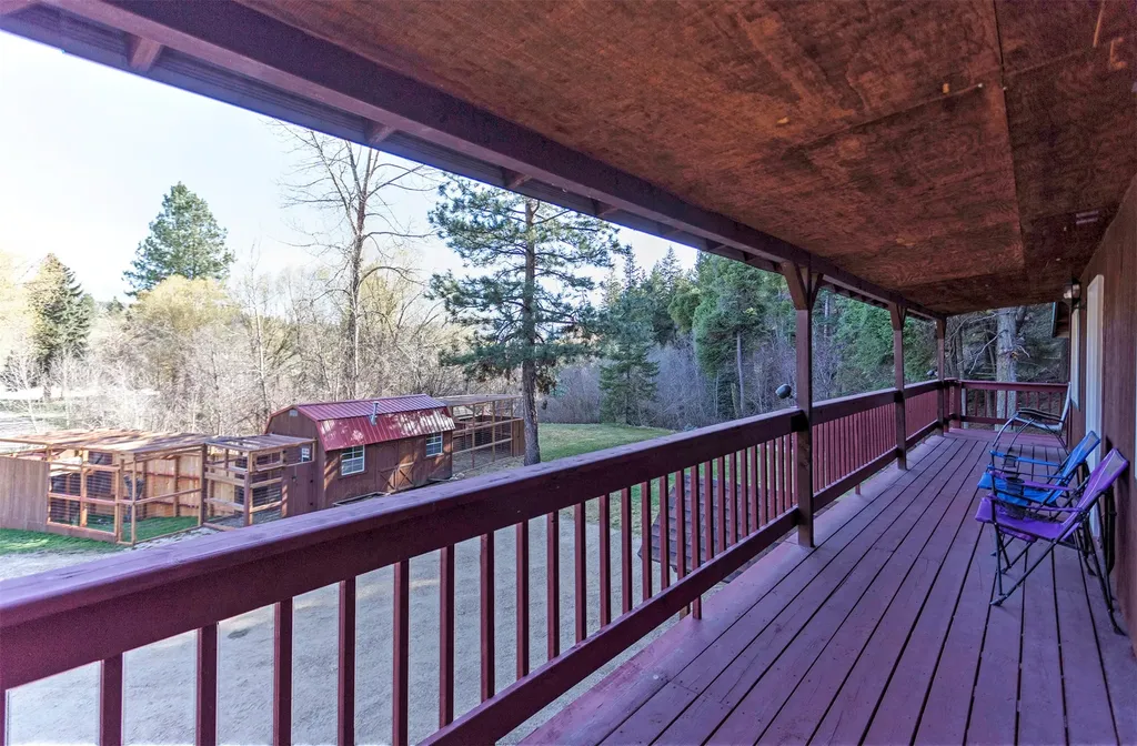 499 Bunkhouse Road Darby MT 59829