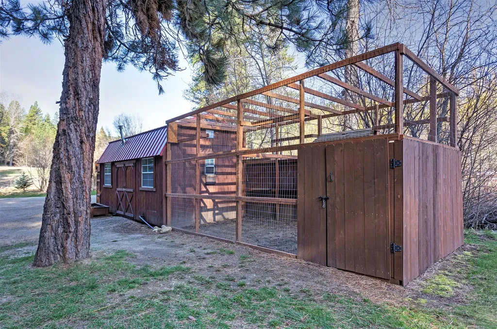 499 Bunkhouse Road Darby MT 59829
