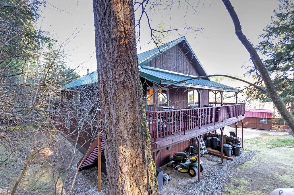 499 Bunkhouse Road Darby MT 59829