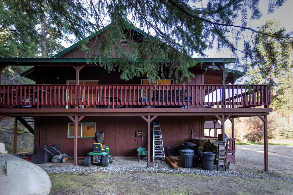 499 Bunkhouse Road Darby MT 59829
