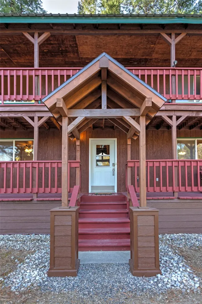 499 Bunkhouse Road Darby MT 59829