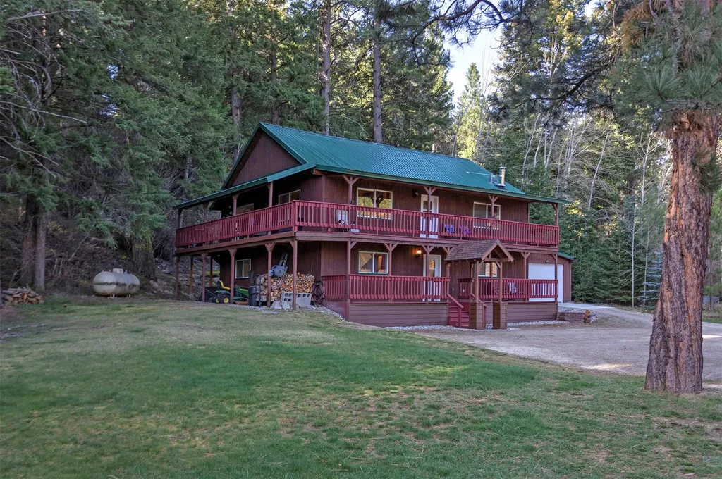 499 Bunkhouse Road Darby MT 59829