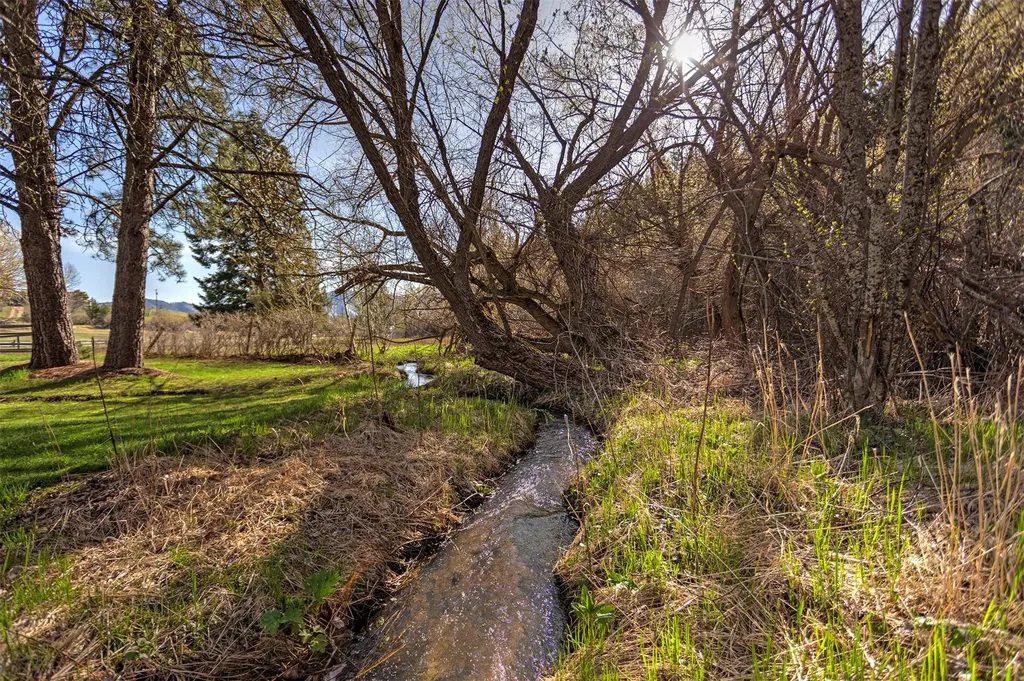 499 Bunkhouse Road Darby MT 59829