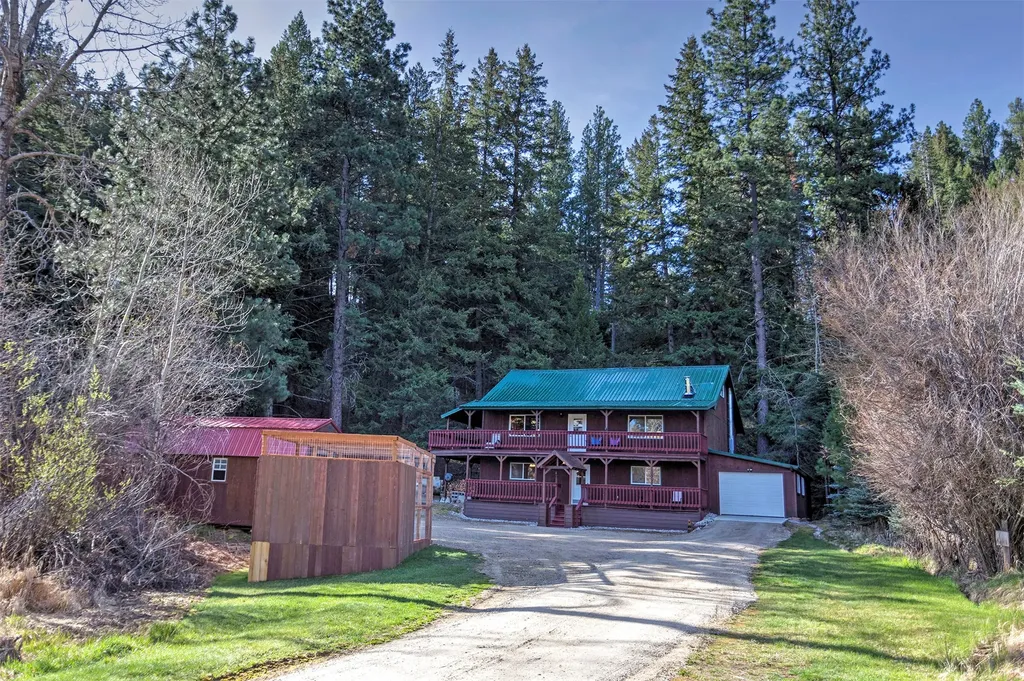 499 Bunkhouse Road Darby MT 59829