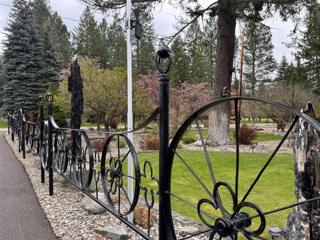 216 Yellowtail Road Libby MT 59923