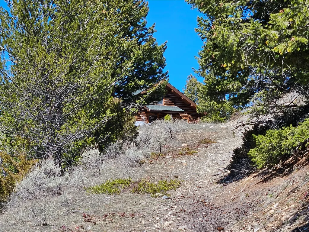 Tract J Shoot The Moon Lane Anaconda MT 59711