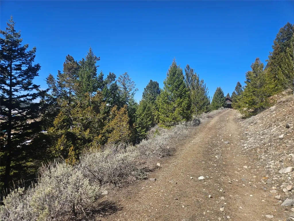Tract J Shoot The Moon Lane Anaconda MT 59711