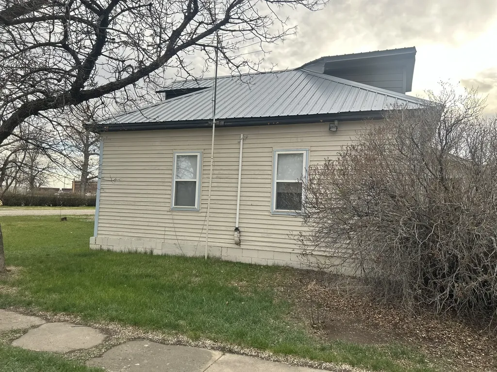 223 1st Avenue NE Brady MT 59416