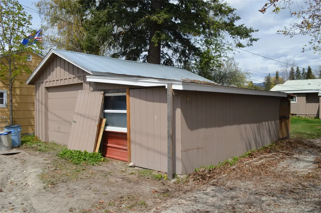 1027 E 2nd Street Whitefish MT 59937