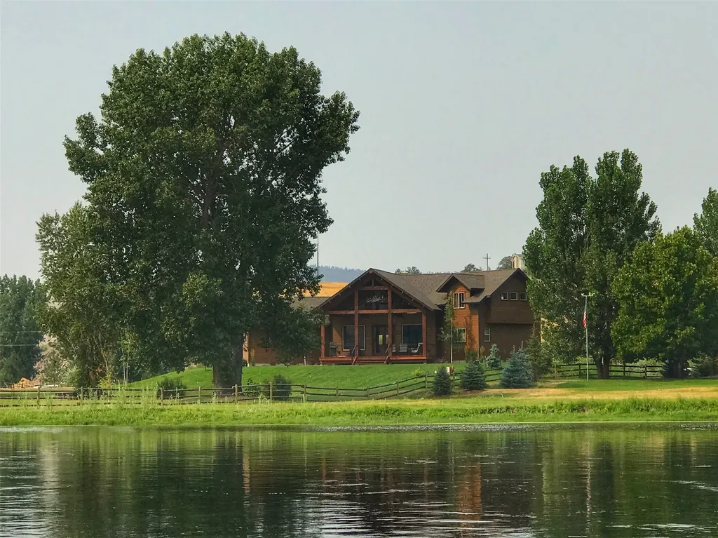 159 Barnes Lane Wolf Creek MT 59648