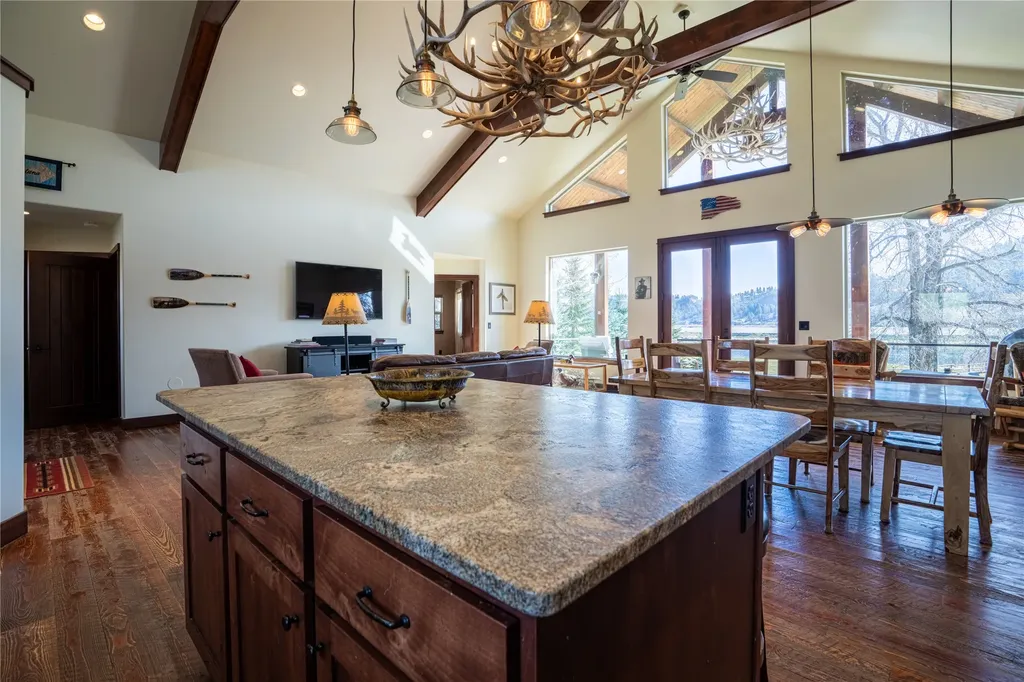 159 Barnes Lane Wolf Creek MT 59648