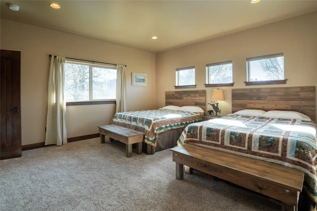 159 Barnes Lane Wolf Creek MT 59648