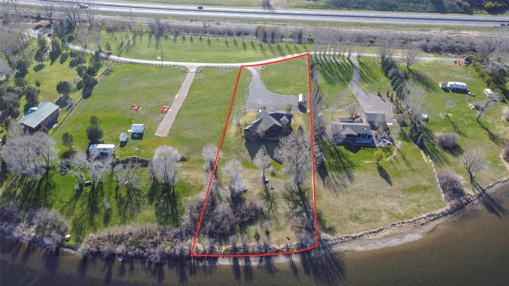 159 Barnes Lane Wolf Creek MT 59648