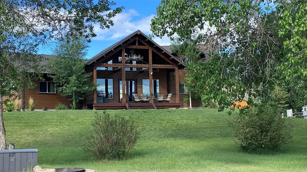 159 Barnes Lane Wolf Creek MT 59648