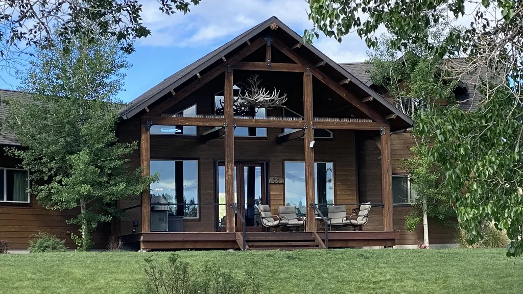 159 Barnes Lane Wolf Creek MT 59648