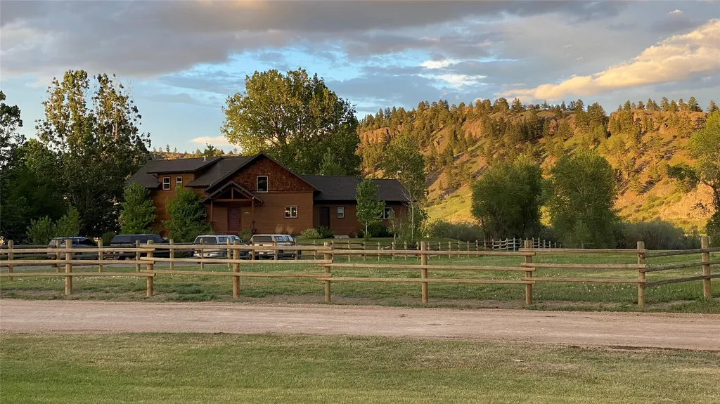 159 Barnes Lane Wolf Creek MT 59648