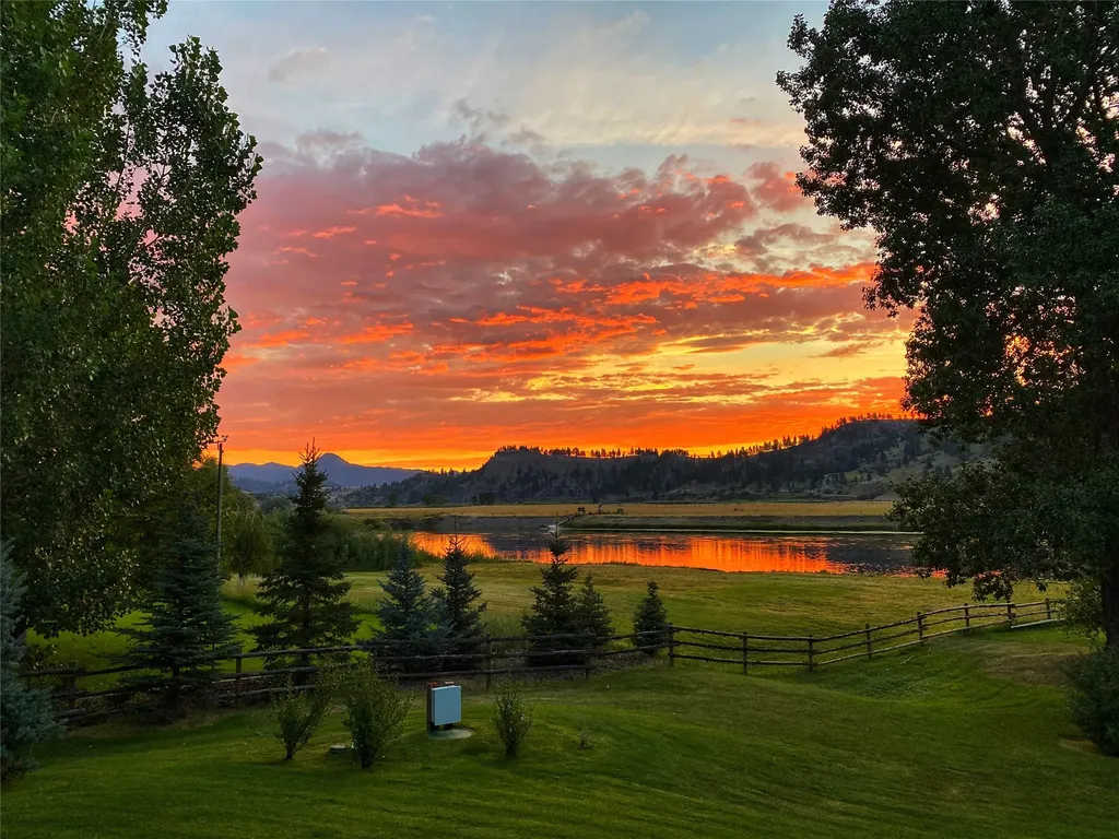 159 Barnes Lane Wolf Creek MT 59648