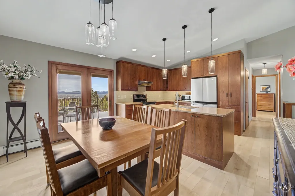 744 S California Street Helena MT 59601
