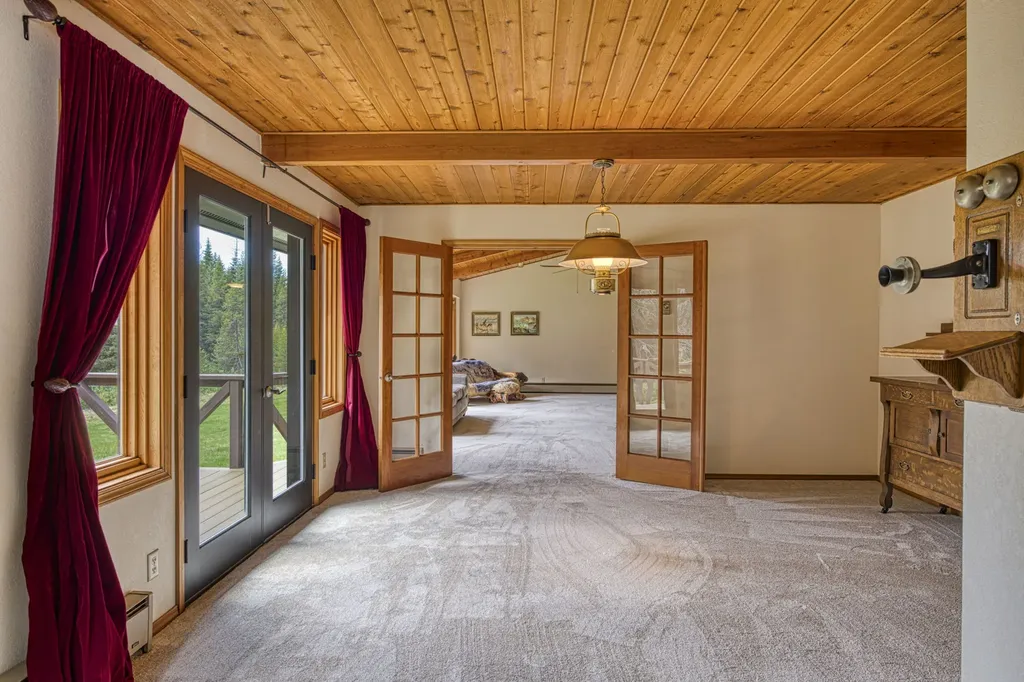 71 Four Corners Road N Heron MT 59844