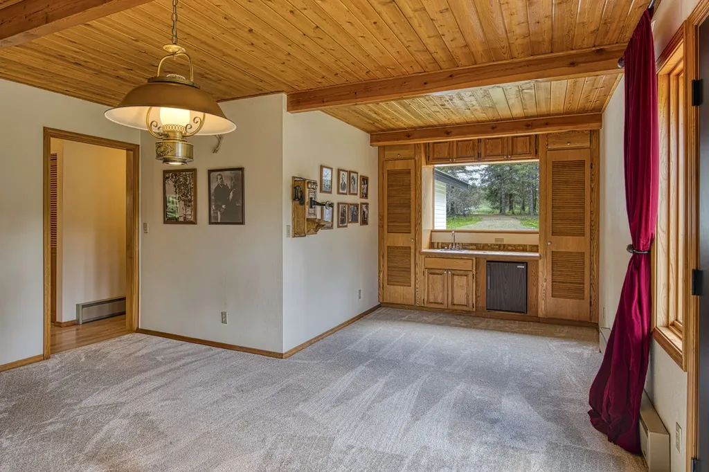 71 Four Corners Road N Heron MT 59844