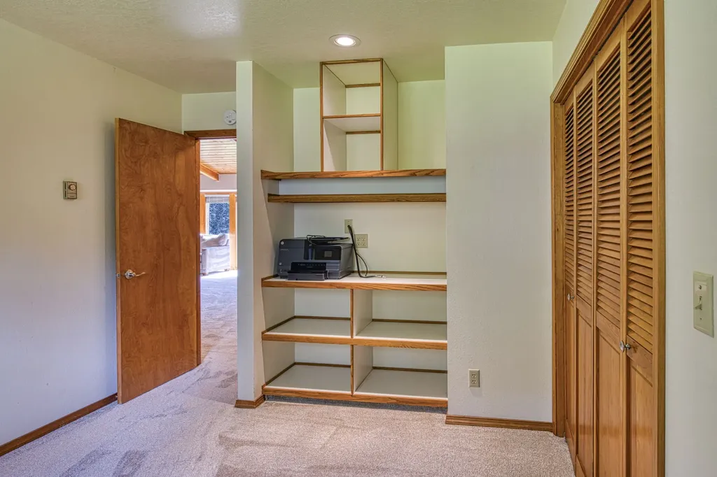 71 Four Corners Road N Heron MT 59844