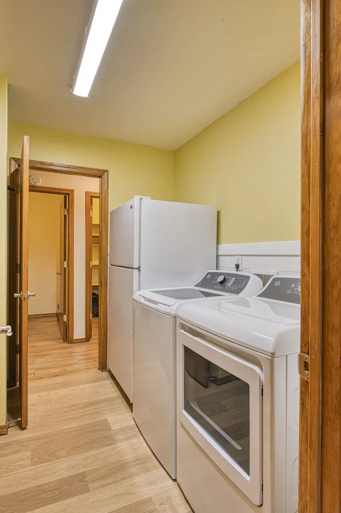 71 Four Corners Road N Heron MT 59844