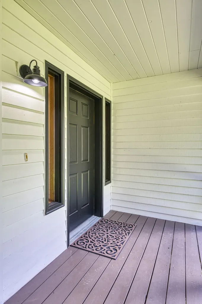 71 Four Corners Road N Heron MT 59844