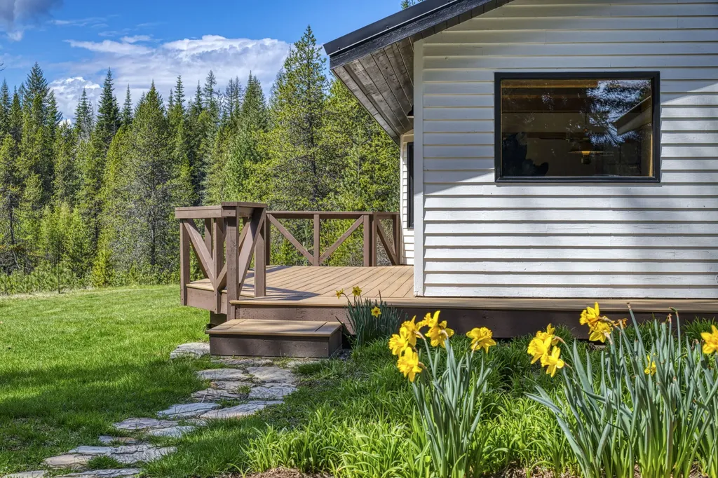 71 Four Corners Road N Heron MT 59844